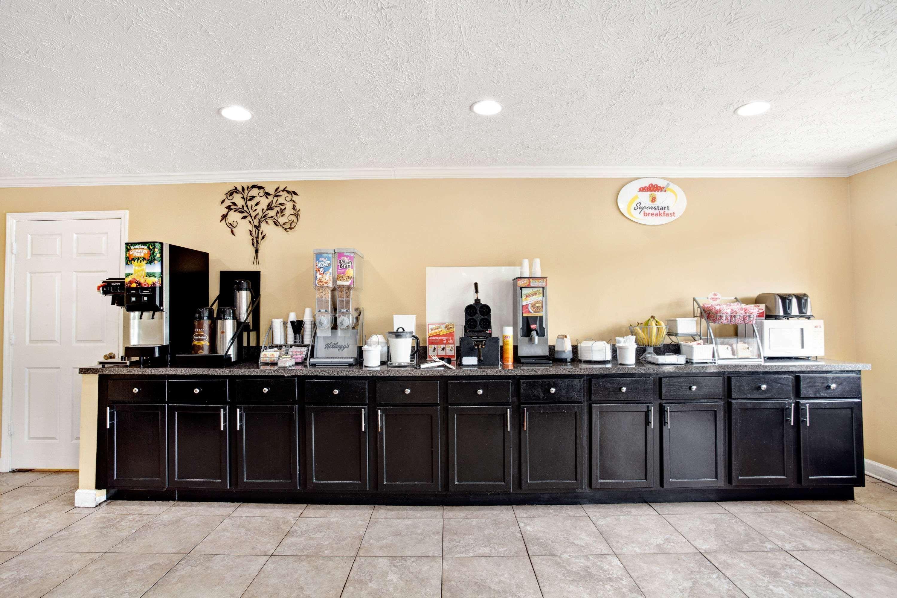 Super 8 By Wyndham Whites Creek/ Nashville Nw Area Екстериор снимка